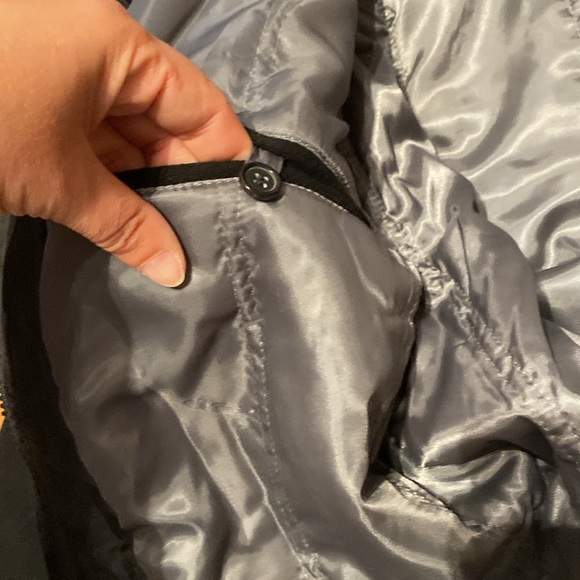 Men’s Size Medium Coat- Buttons & Zipper- Lots of Pockets- EUC - Picture 5 of 8